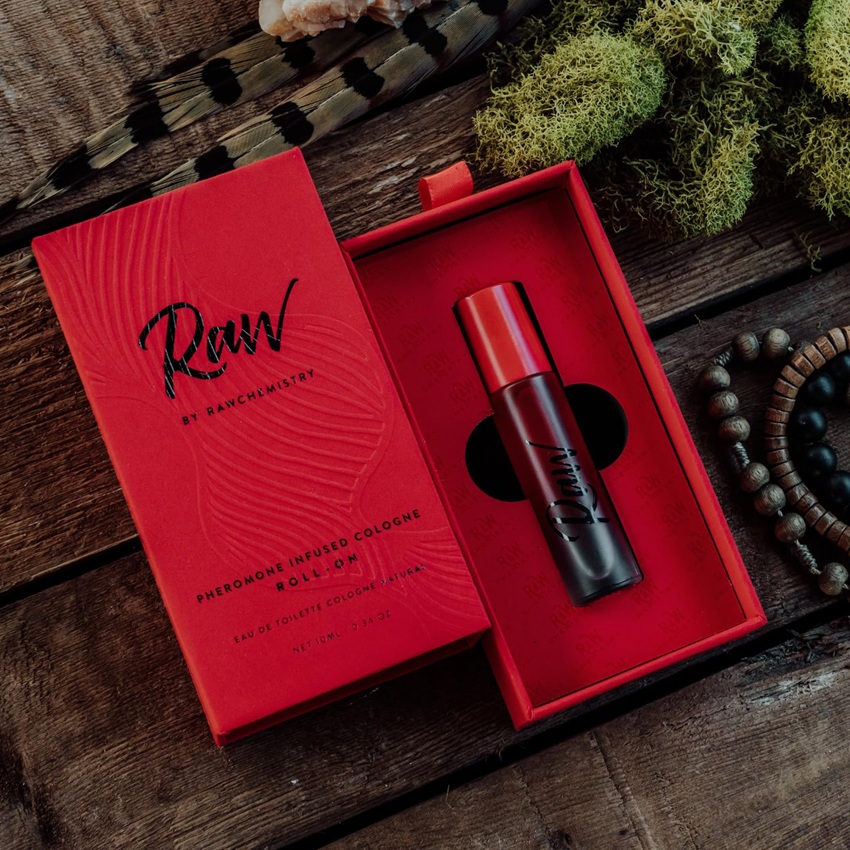 nuoc hoa kich duc nu gioi RawChemistry Raw Pheromone Infused Cologne for Men Roll-On nước hoa kích dục chị em